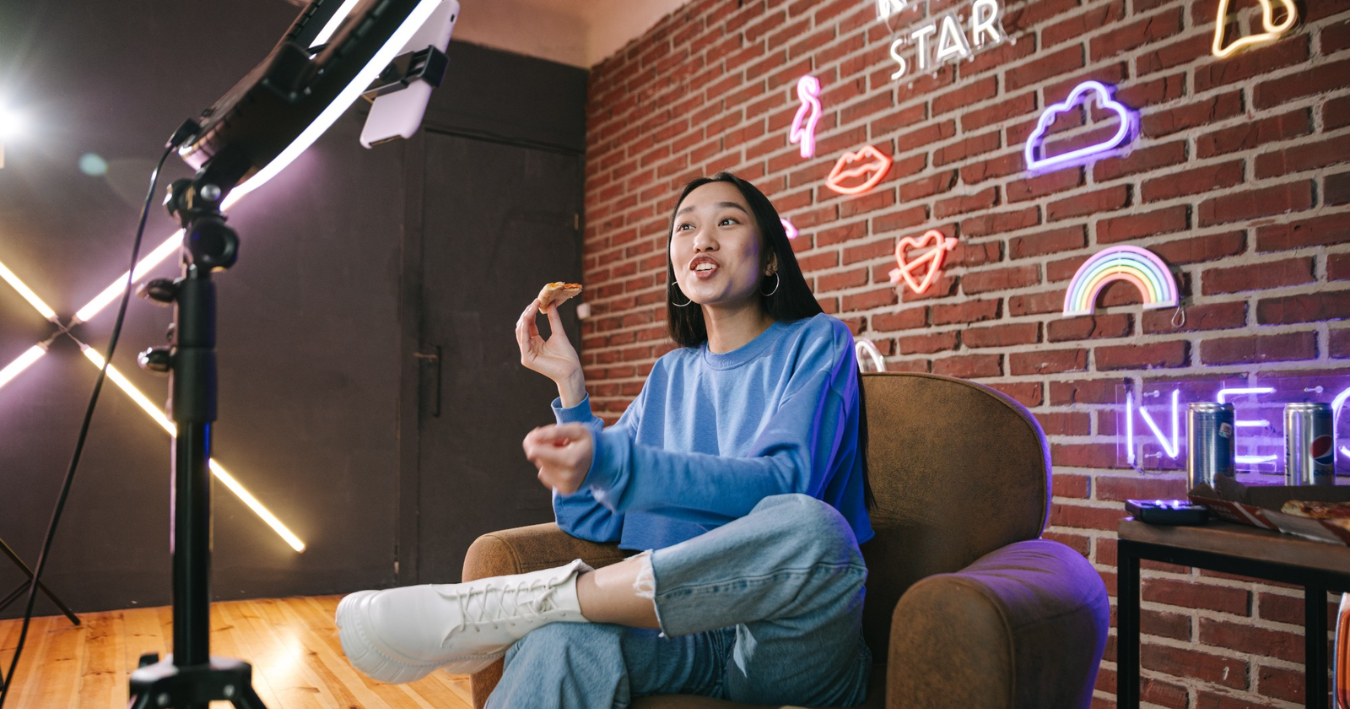 Como ganhar dinheiro na internet: ideias práticas para trabalhar de casa